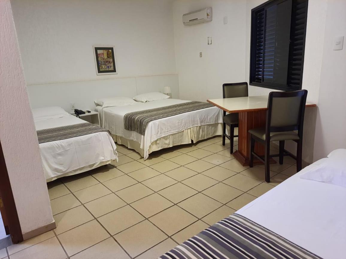 Hz Hotel 帕图斯迪米纳斯 外观 照片