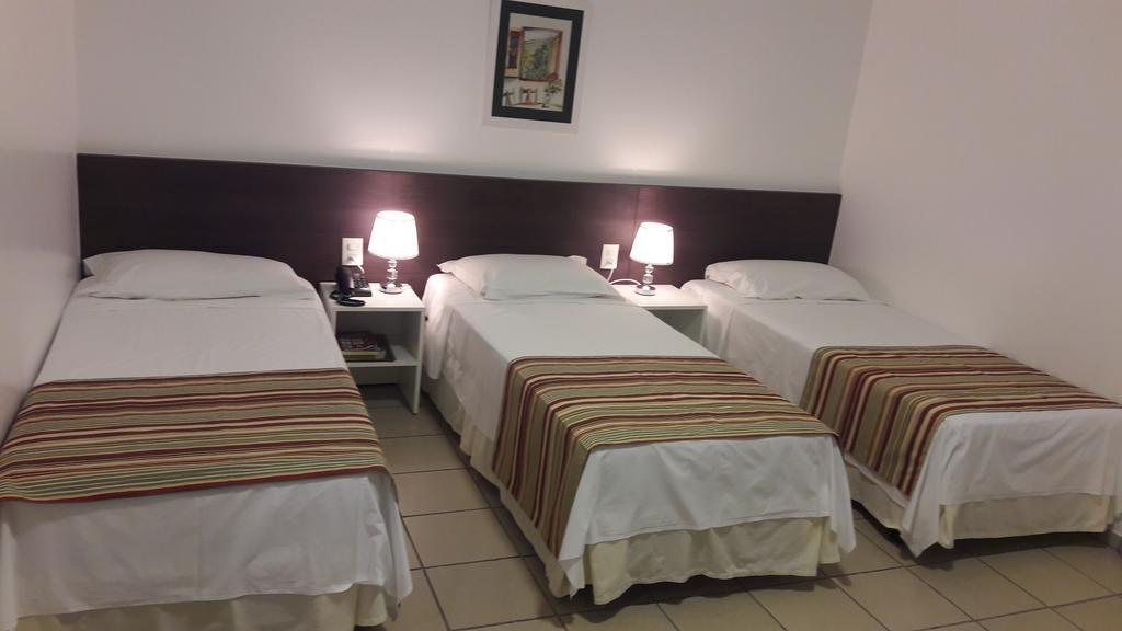 Hz Hotel 帕图斯迪米纳斯 外观 照片